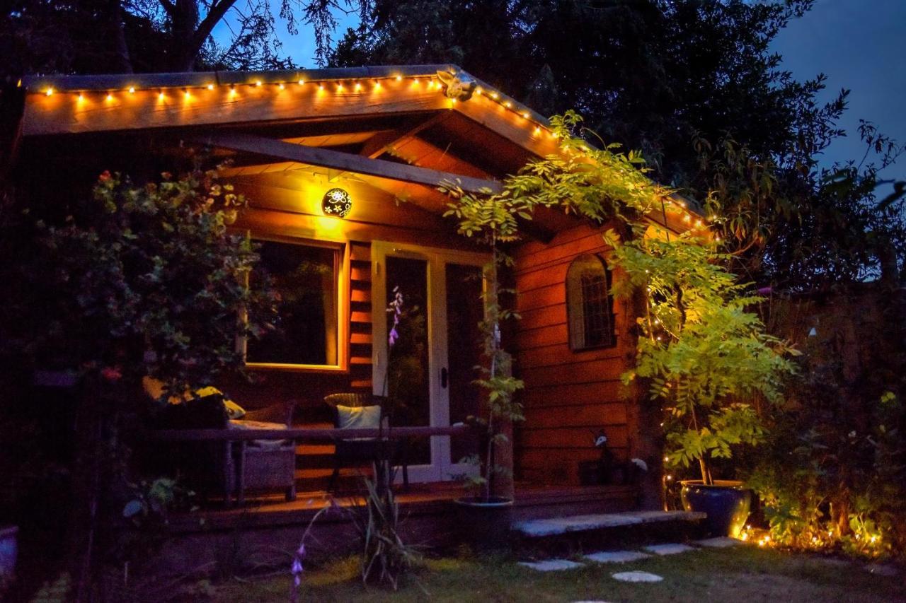 Ward Avenue B&B Каус Экстерьер фото